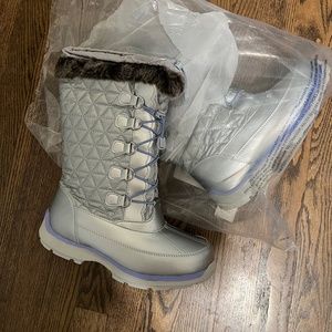 Lands' End Girls Snowflake Book- Kids 7 (NEW)